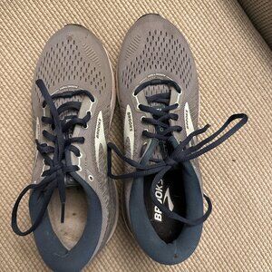 Brooks Women's Running shoes